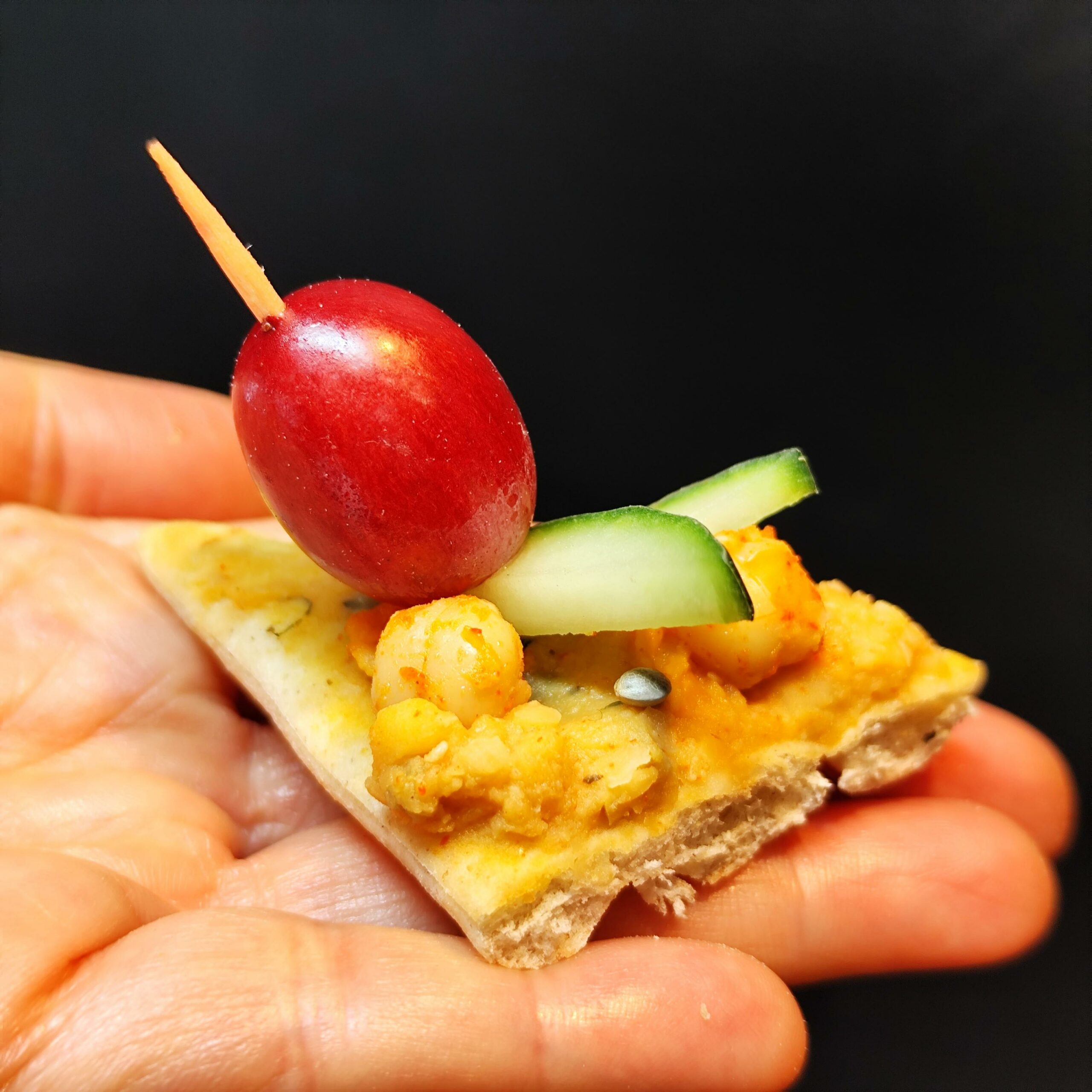 <strong>HOUMOUS BIO<br>DU SUD-OUEST (47)<br><br>Tomate séchée • Menthe fraîche<br><br><i>Frais & parfumé</i></strong><br><br>10-20 pers : 56€ <br> 54€ > 2 unités <br> 52€ > 3 unités – Image 2