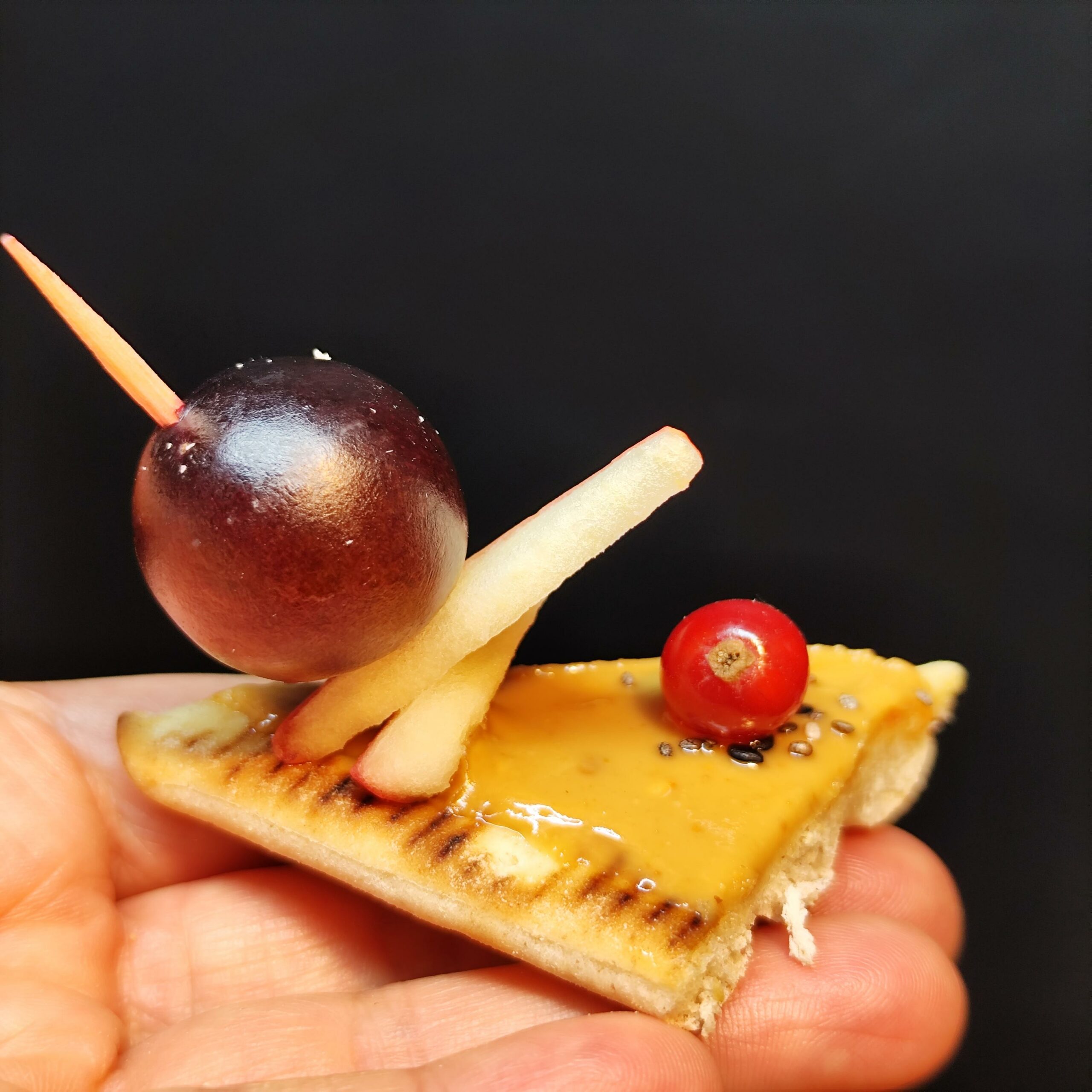 <strong>ÉNERGIE CACAHUÈTE<br><br>Purée de Cacahuète bio • Fromage blanc • Fruits frais<br><br><i>Énergétique & Généreux</i></strong><br><br>10-20 pers : 56€ <br> 54€ > 2 unités <br> 52€ > 3 unités – Image 6