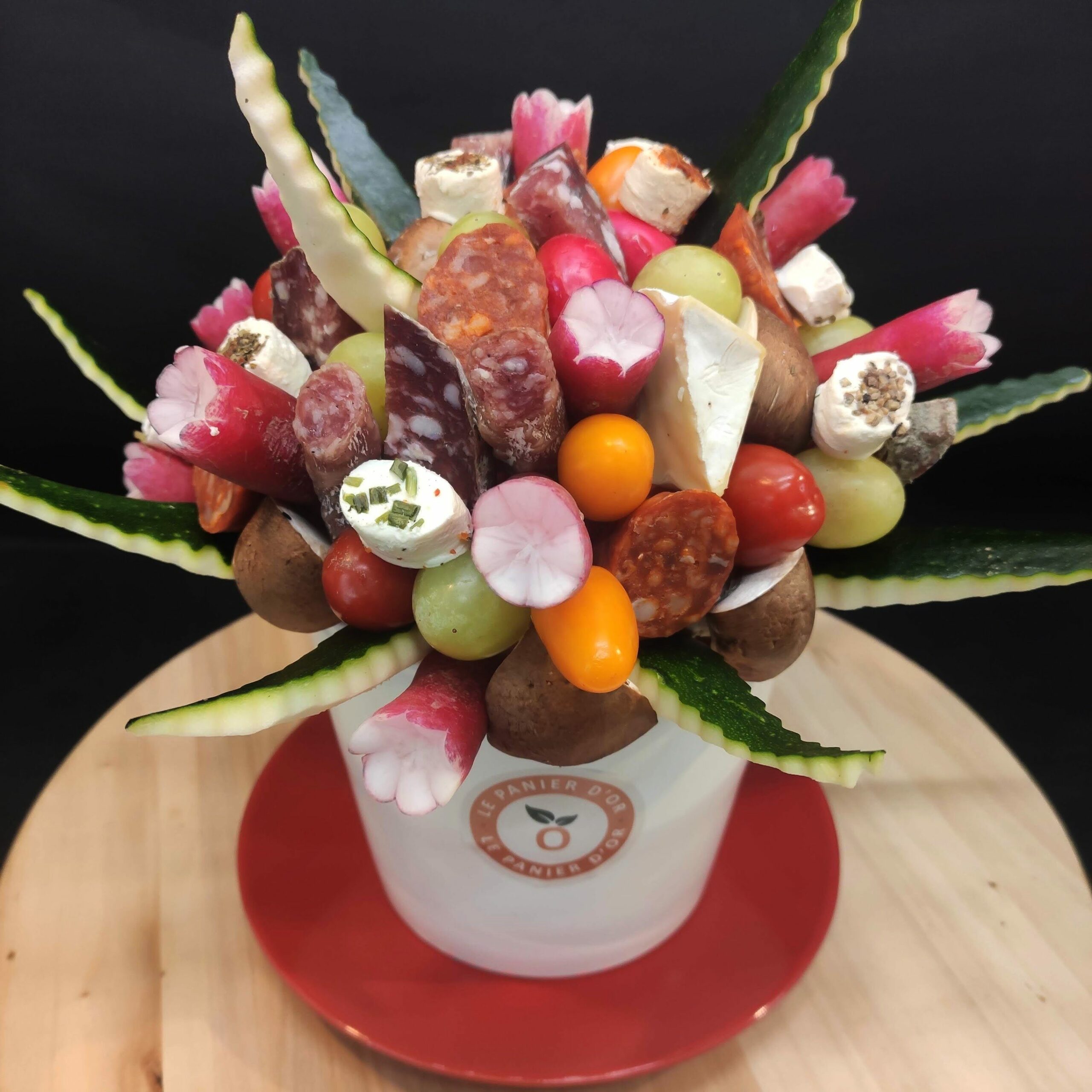 <strong> LYS <br> <br> Charcuteries, Fromages, Légumes </strong> <br> <br> 8-10 pers : 79€